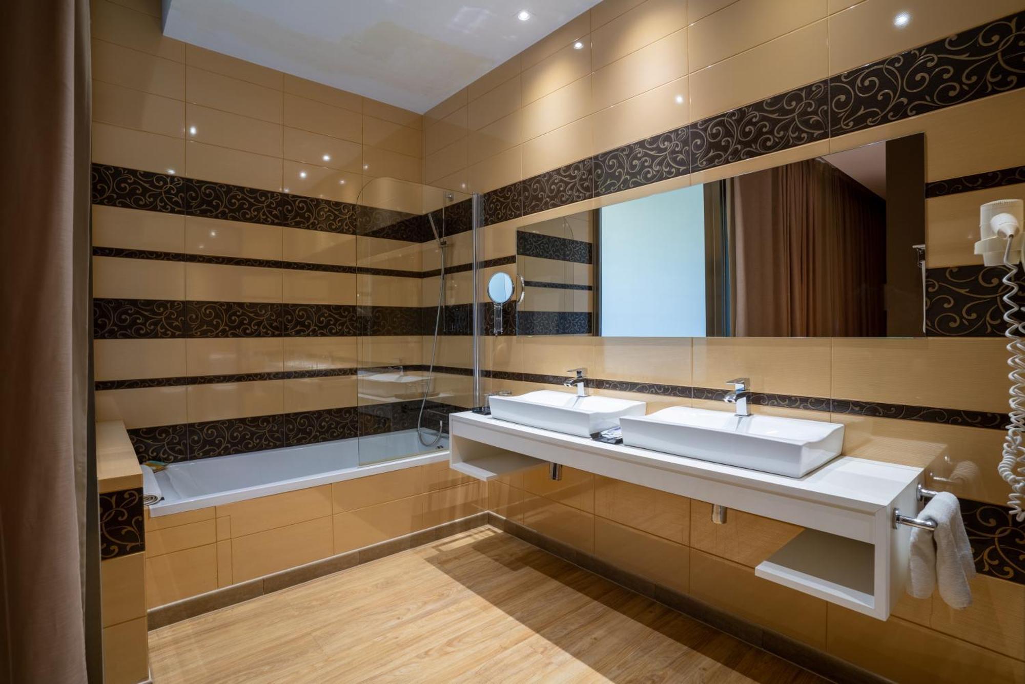 & Golden Barcelona 4* Vallromanes